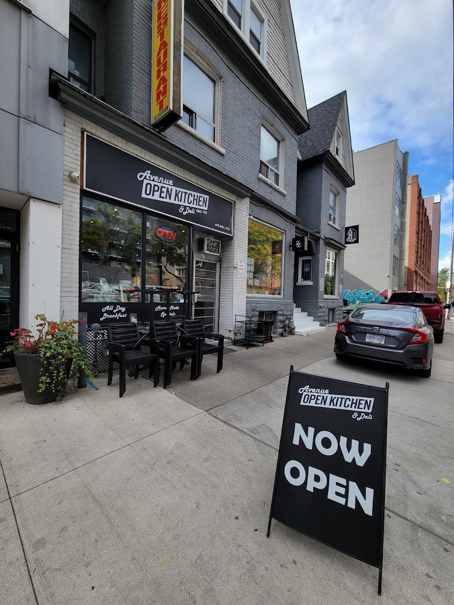 Avenue Open Kitchen